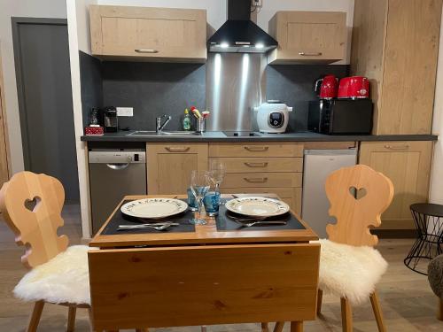 T2 30m2 plein centre, lit fait, linge fourni, WIFI