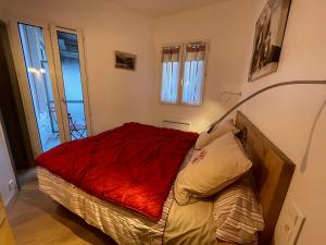 T2 30m2 plein centre, lit fait, linge fourni, WIFI