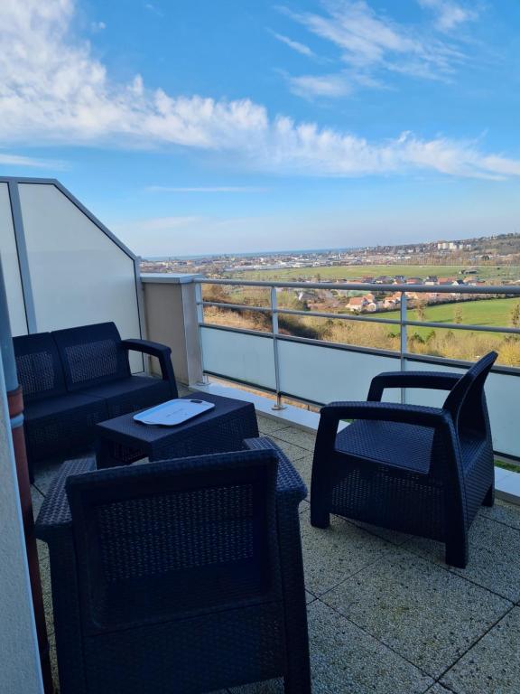 T2, 33 M2, Balcon des Airelles, LES ORRES 1800 05200 Les Orres