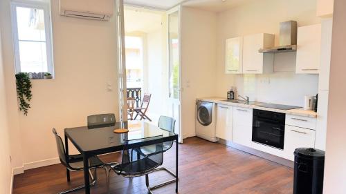 T2, 4 personnes avec terrasse by Palmazur