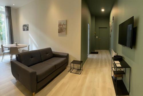 T2 40 M2 premier étage sans ascenseur Vals les bains linge de lit et de toilette non fournis