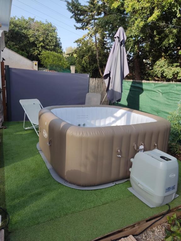 T2 45m2 avec extérieur, Jacuzzi et parking 422 Rue du Gabon, 83200 Toulon