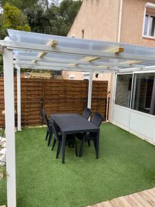 T2 45m2 avec extérieur, Jacuzzi et parking