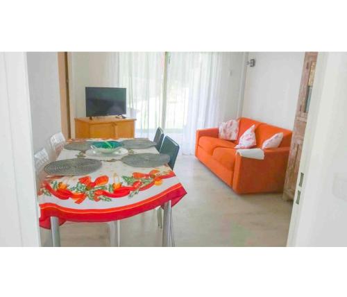 T2 A/C côte d'Azur, piscine, plage á 350m, WIFI