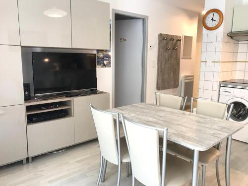 T2 +alcove, récent 4/5 pers. Parking. Balcon. Wifi