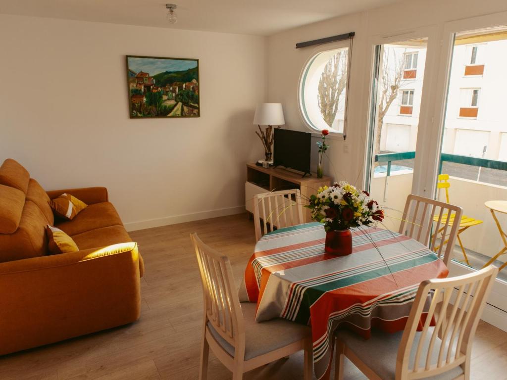 T2 avec balcon tout équipé 300m marché central 17200 Royan