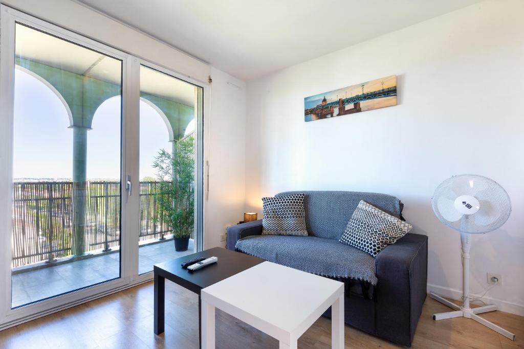 Appartement T2 avec piscine au pied du tram arènes romaines 1 Rue Mathieu Lanes 31300 Toulouse