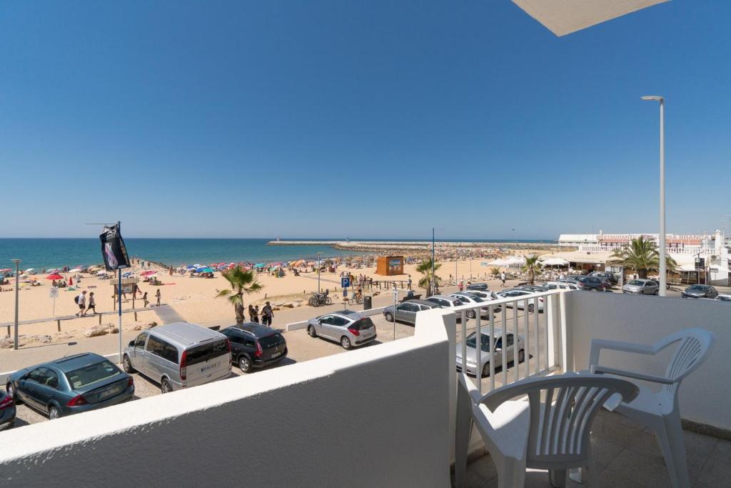 Appartement T2 Avenida- Frente Mar, Ar-Condicionado, Wifi Avenida Infante de Sagres, 23 1º 8125-156 Quarteira