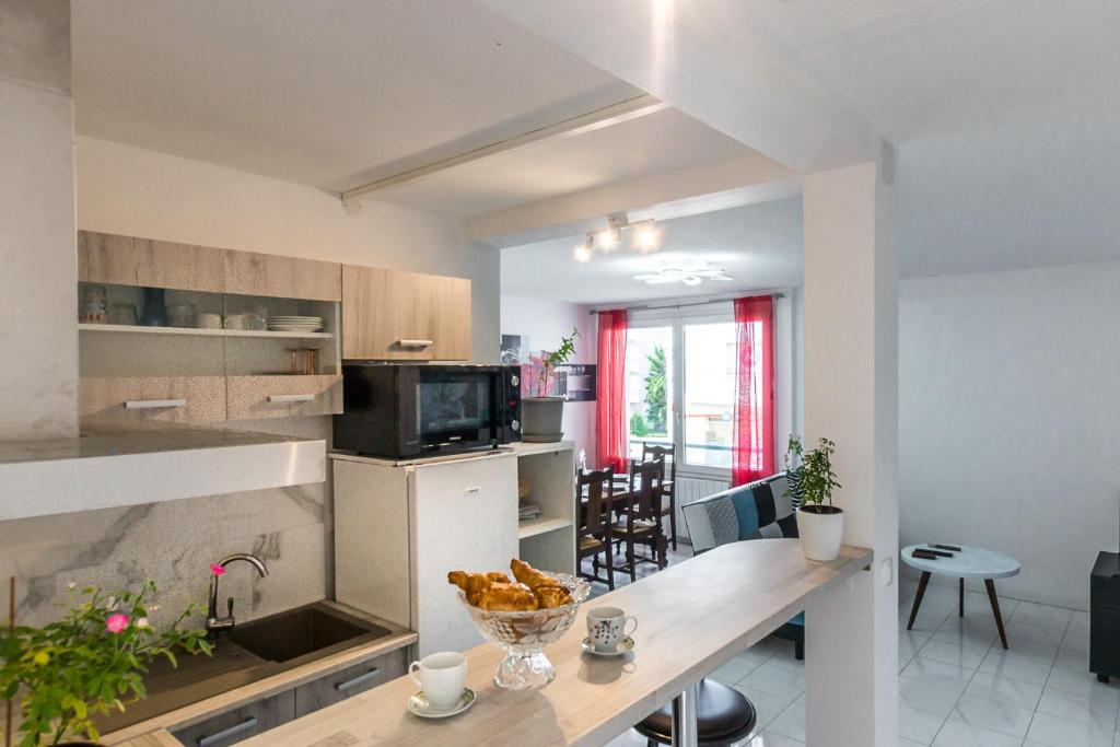 Appartement T2 bis lumineux avec parking privé * WIFI*NETFLIX* 146 Avenue Jean Jaurès 47000 Agen