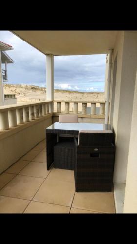 T2, bord de plage et piscine