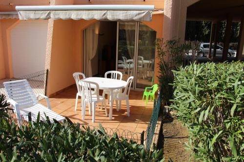 T2 BORMES LES MIMOSAS, La Faviere à 5 mn à pieds de la plage
