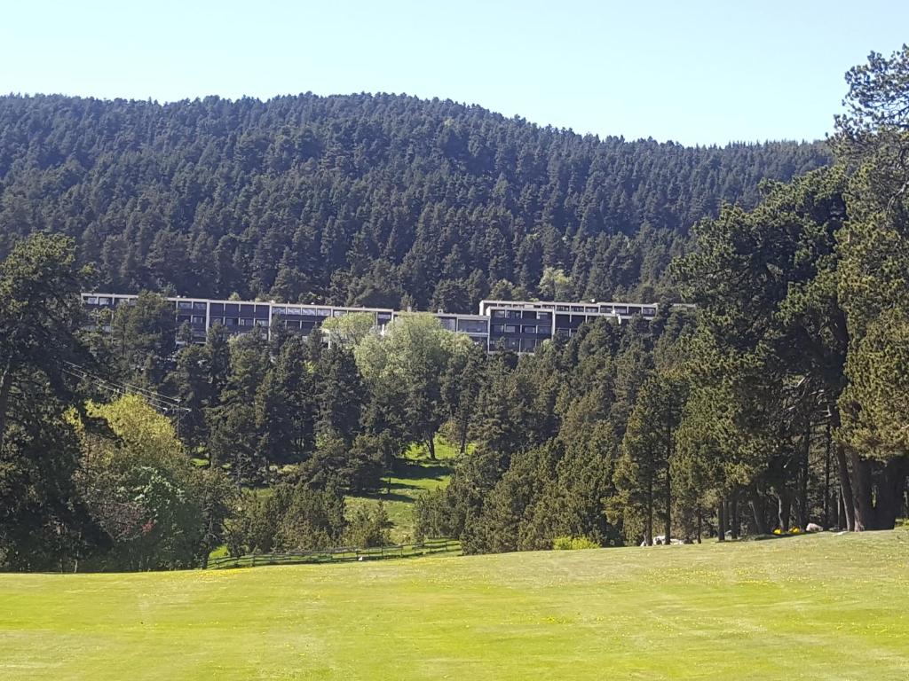 T2 Cabine, au cœur de la forêt, vue magnifique Las Soucarrades, 66120 Égat