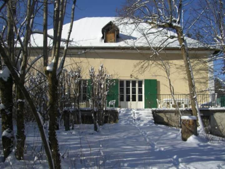 T2 centre avec jardinet 31110 Luchon