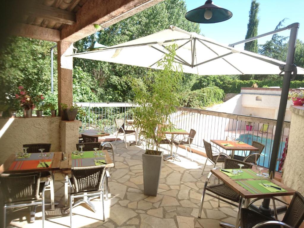 T2 Centre Village - Proximité télécabine - Vue montagne Plein Sud - Terrasse couverte - Balcon - Chambre 1 Lit double en 160 - Salon 1 canapé convertible en 110 - Cuisine séparée 65170 Saint-Lary-Soulan