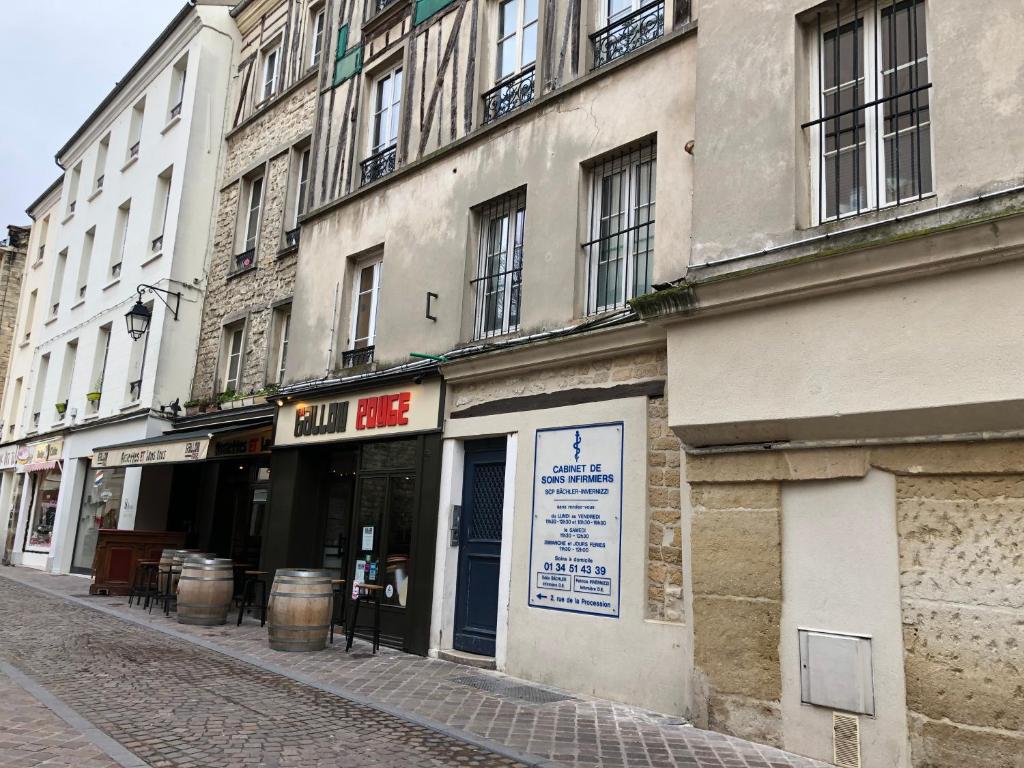 T2 centre ville- 44m2- terrasse -queen bed 42000 Saint-Étienne