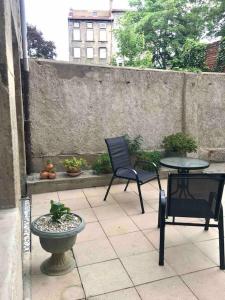 T2 centre ville- 44m2- terrasse -queen bed