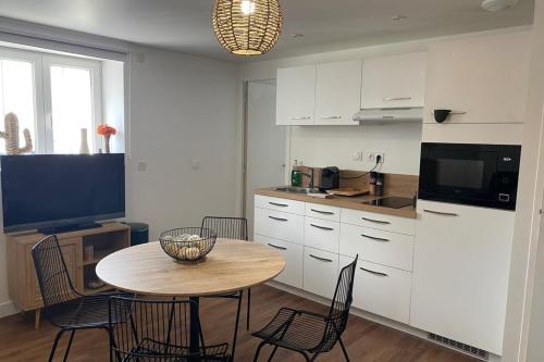 t2 centre ville de Lorient refait à neuf