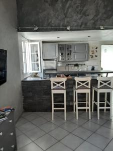 T2 centre ville vue Faron 40m2 en zone pietonne 4ème étage