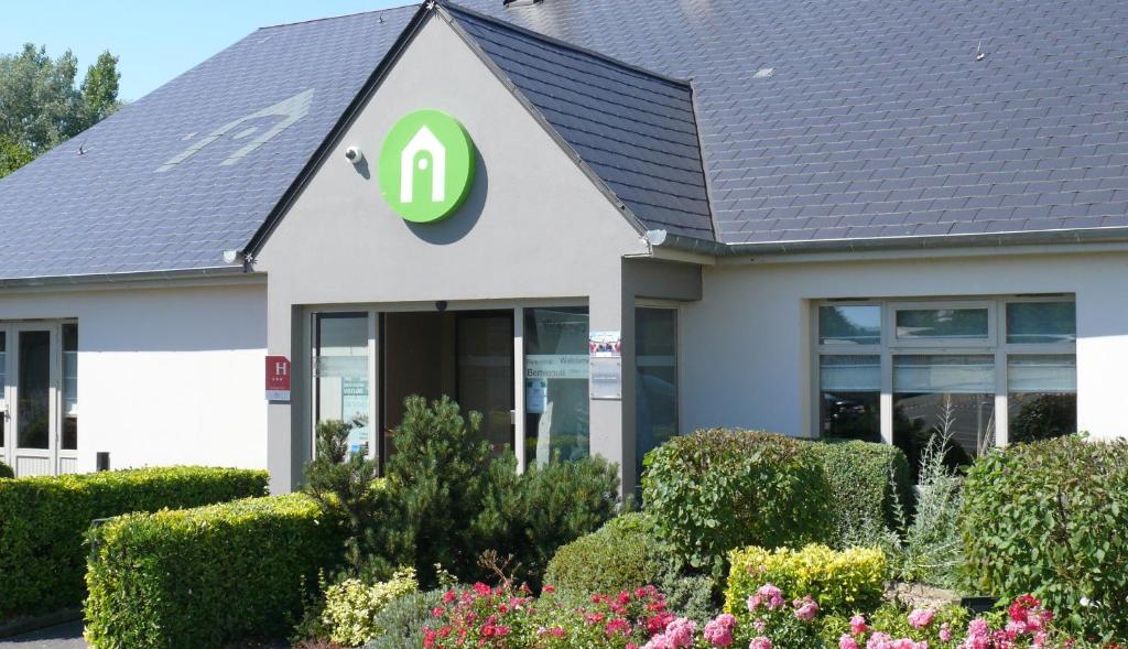 T2 climatisé à 5 minutes à pied de la plage avec parking, piscine et wifi