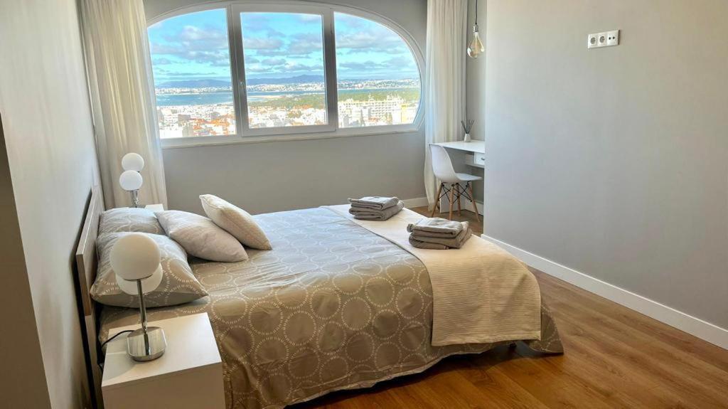 Appartement T2 com uma vista deslumbrante sobre o Atlântico! 2 Praça Padre Manuel Bernardes 2825-359 Costa da Caparica