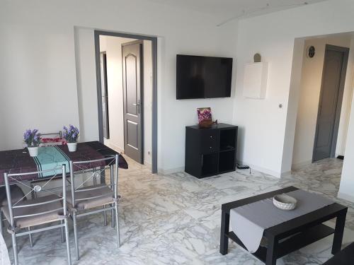 T2 DE 40 M2 EN REZ DE JARDIN CARNON PLAGE