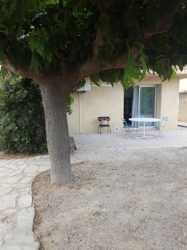 T2 DE 40 M2 EN REZ DE JARDIN CARNON PLAGE