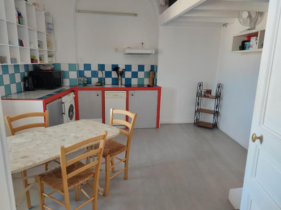 T2 de 42M2 en Intramuros 27 Rue et Place Noël Antoine Biret, 84000 Avignon