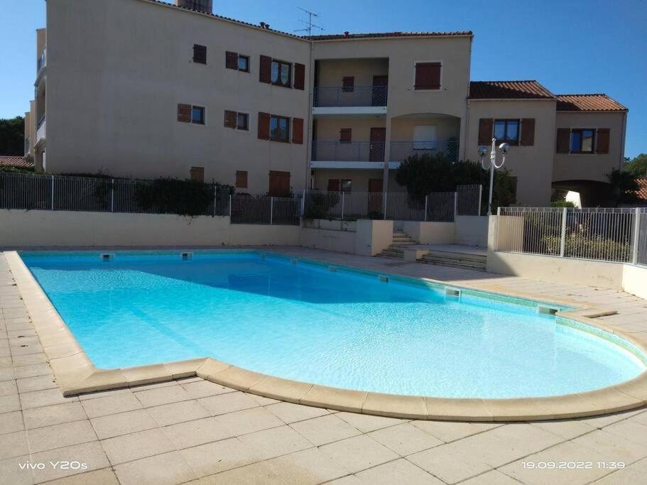 Appartement T2 en résidence avec piscine 3 Rue Jean Launois 85160 Saint-Jean-de-Monts