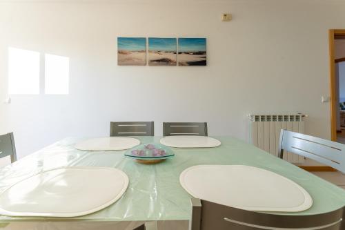 T2 Enzo Apartment