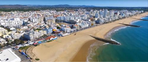 T2 Gaveto- Frente Mar, Wifi, Aconchegante & Familiar