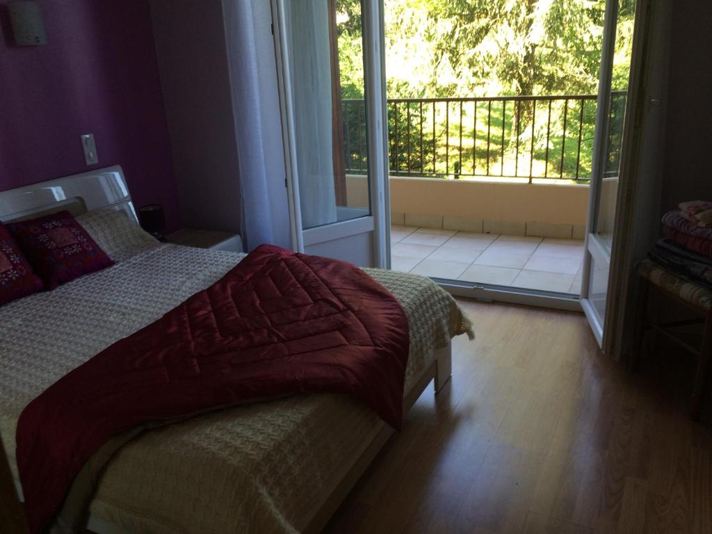 T2 gîte de Laurette avec garage et parking privés 64 Avenue de Paris, 12000 Rodez