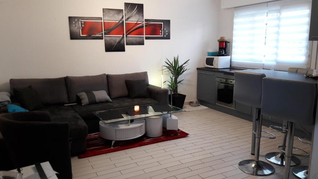 Appartement T2 hippodrome Le Longchamp Bat A 27 Boulevard J F Kennedy 06800 Cagnes-sur-Mer