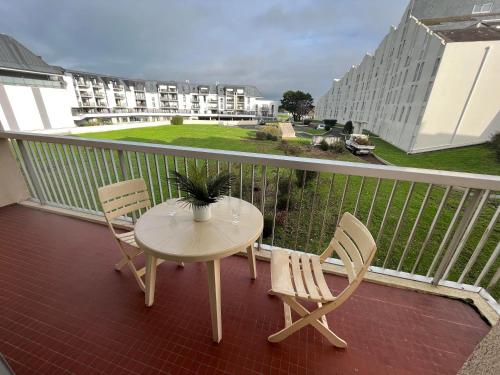 T2 Hyper Centre, proche port, plage et gare