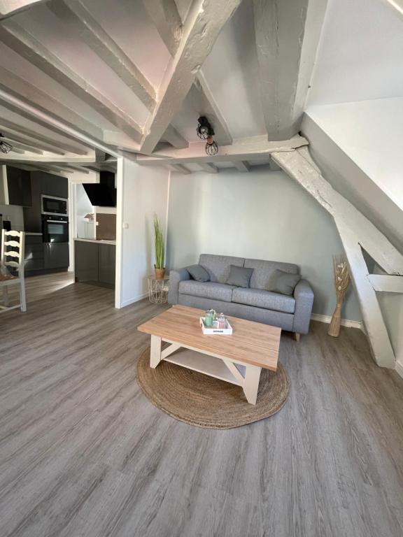 T2 LA DIGUE rdc sud terrasse 41 Bd HEBERT