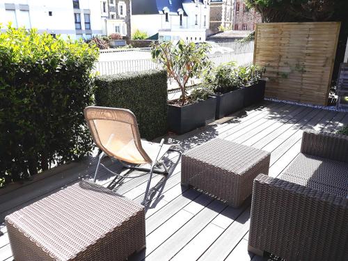 T2 LA DIGUE rdc sud terrasse 41 Bd HEBERT