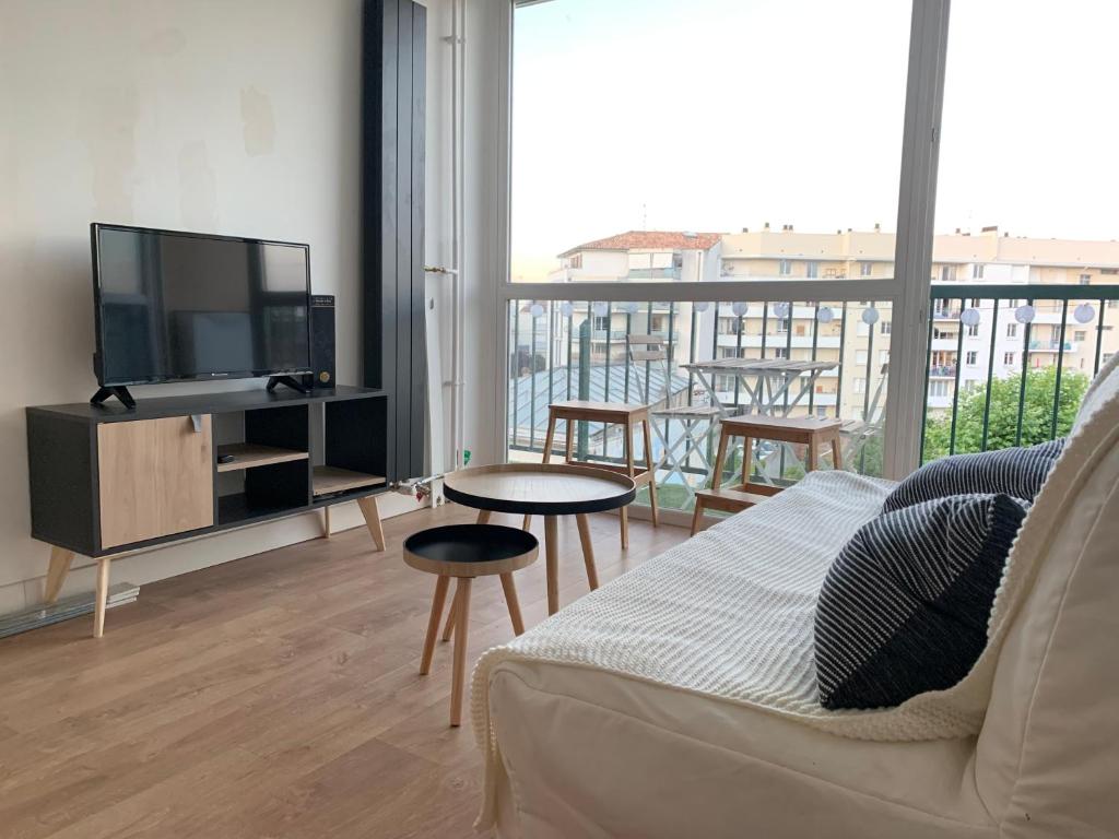 Appartement T2 lumineux centre ville proche métro, parking gratuit,1 chambre, 1 grande pièce à vivre Appt 86 119 Rue du Feretra 31400 Toulouse