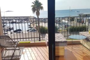 Appartement T2 Magnifique vue mer panoramique Bt 4 apt 413  Domaine de la Coudoulière 146 Allée du Mont Caume 83140 Six-Fours-les-Plages Provence-Alpes-Côte d\'Azur