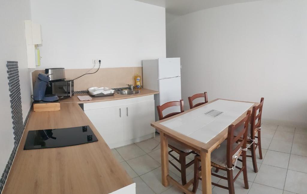 Appartement T2 meublé pour vacance Rue Pasteur 17300 Rochefort