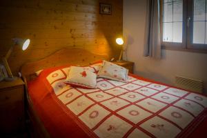 T2 Meublé Tourisme 3 étoiles TOUT CONFORT au pied des pistes-ménage inclus-parking privé avec superbe vue