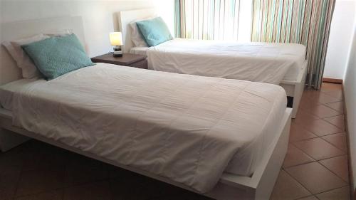 T2 Mira Praia 4- Familiar, 80mt Praia, Wifi