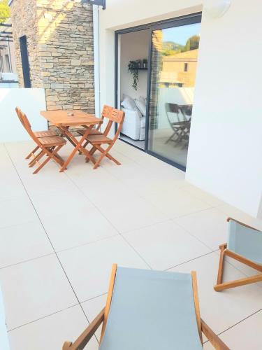 T2 NEUF AVEC TERRASSE - PROCHE DES PLAGES