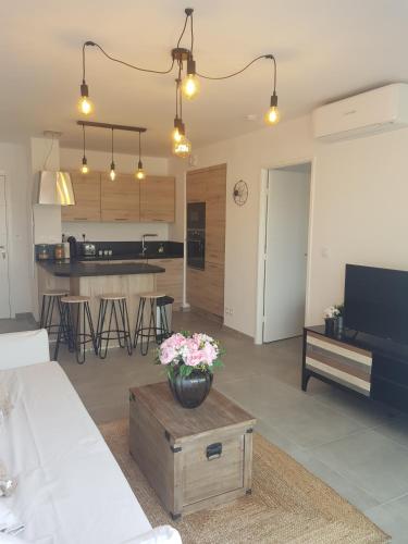 T2 NEUF AVEC TERRASSE - PROCHE DES PLAGES