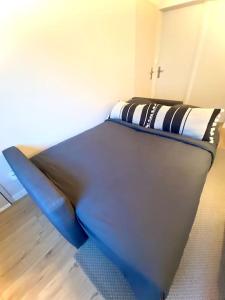 T2 NEUF CENTRE VILLAGE COLLOBRIERES