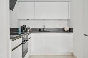 T2 NEUF - TERRASSE ET PISCINE – ACCÈS DIRECT PLAGES ET CENTRE VILLAGE – App 29B -