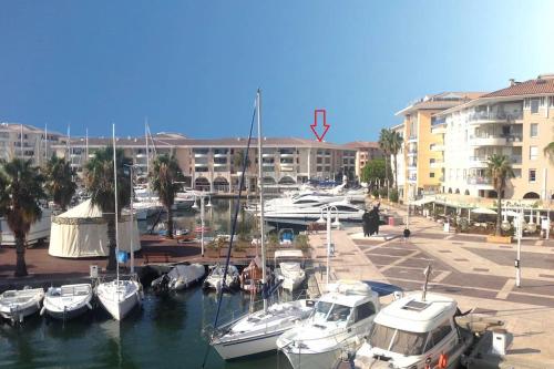 T2,Port, mer, piscine, climatisation,parking, WIFI
