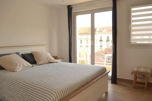 T2,proche mer,centre ville,clim,wifi,rénové,soleil
