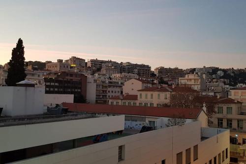 T2,proche mer,centre ville,clim,wifi,rénové,soleil