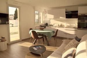 T2,proche mer,centre ville,clim,wifi,rénové,soleil