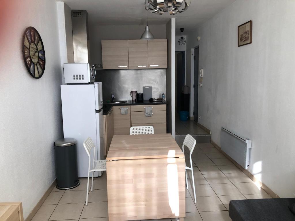 Appartement T2 quartier Saint Victor avec patio 9 Boulevard Tellene 13007 Marseille