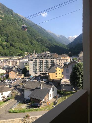 T2 refait à neuf, Cauterets centre